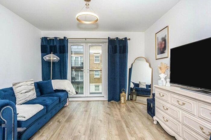 2 Bedroom Flat For Sale In Ackers Drive, Weldon, Ebbsfleet Valley, Swanscombe, DA10