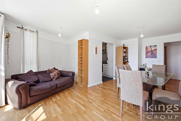2 Bedroom Flat For Sale In Daneland Walk, London, N17