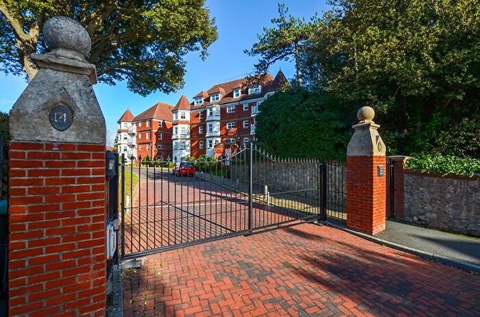 2 Bedroom Flat For Sale In Eversley Court, St. Annes Road, Eastbourne, East Sussex, BN21
