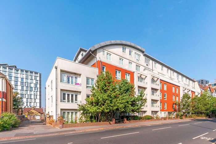 2 Bedroom Flat For Sale In Park Lane, Central Croydon, Croydon, CR0