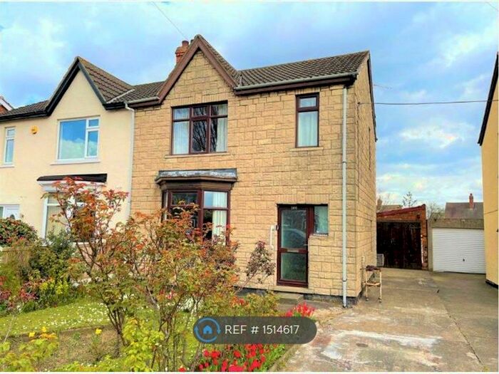 3 Bedroom Semi-Detached House To Rent In Ashby Road, Scunthorpe, DN16