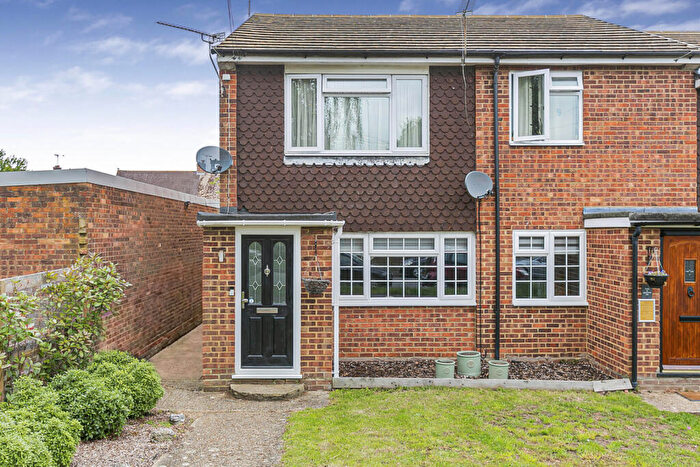 2 Bedroom Maisonette For Sale In Gauldie Way, Standon, Nr Ware, SG11