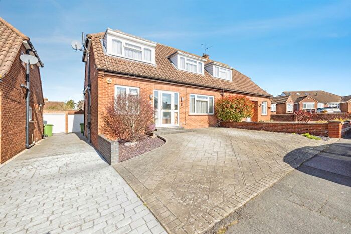 3 Bedroom Semi Detached House For Sale In Heather Rise, Bushey, WD23