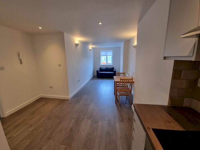 1 Bedroom Flat To Rent In Brent Street, Hendon, London, NW4