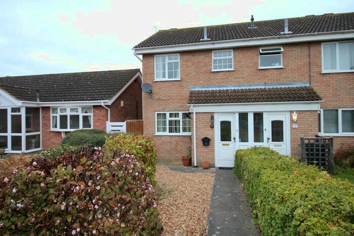 2 Bedroom Detached House To Rent In Ryton Close, Brickhill, Bedford MK41