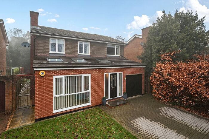 4 Bedroom Detached House For Sale In Little Hill, Chorleywood, WD3