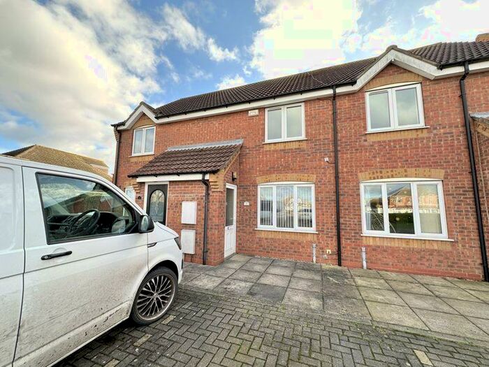 2 Bedroom Terraced House To Rent In Holdan Close, Humberston, DN36