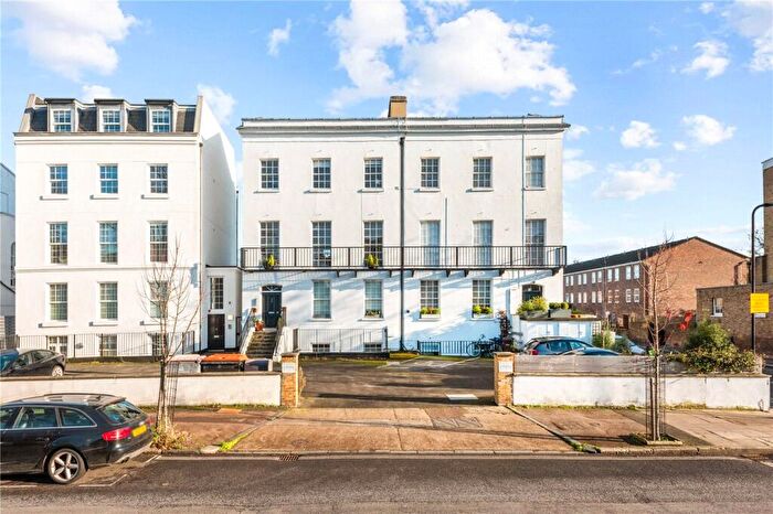 1 Bedroom Apartment For Sale In Albion Road, London, N16