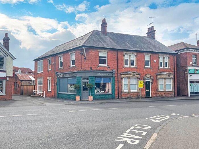 5 Bedroom House For Sale In Station Road, Burnham-On-Crouch, CM0