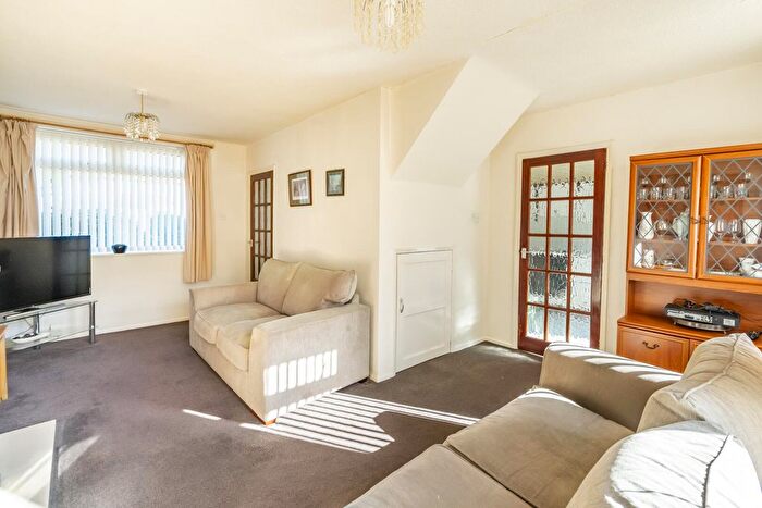 3 Bedroom Town House For Sale In Barkston Avenue, York, YO26
