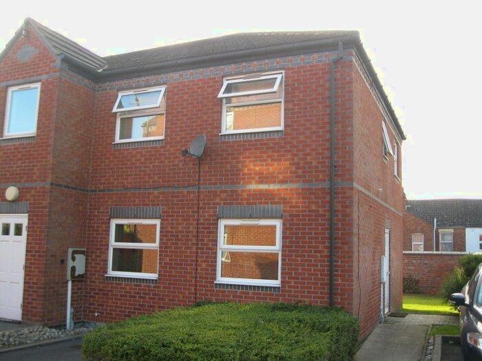 2 Bedroom Flat To Rent In Cambridge Street, Rugby, CV21