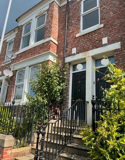 3 Bedroom Flat To Rent In Brighton Road, Bensham, Gateshead, NE8