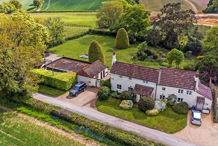 4 Bedroom Detached House For Sale In Arrewig Lane, Chesham, HP5