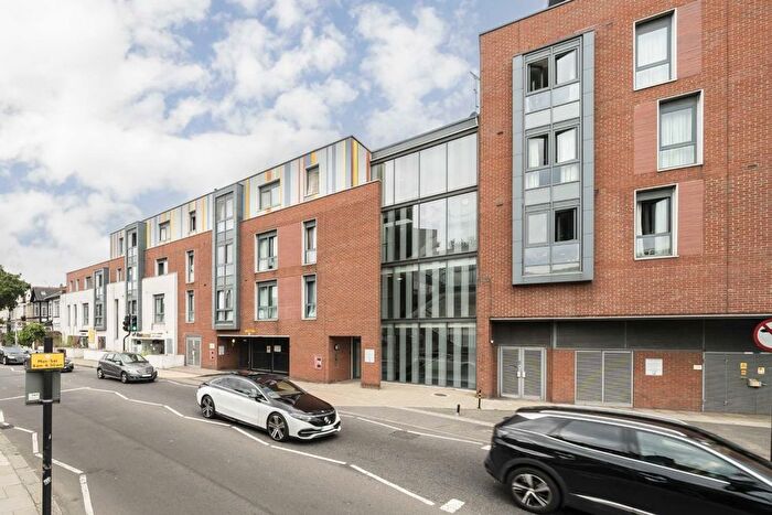 1 Bedroom Flat To Rent In Uxbridge Road, London, W3