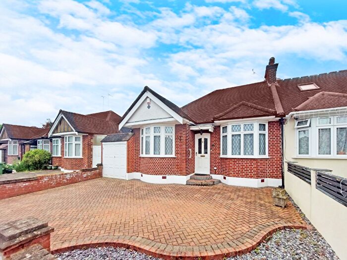 2 Bedroom Bungalow For Sale In Fernbrook Drive, Harrow, HA2