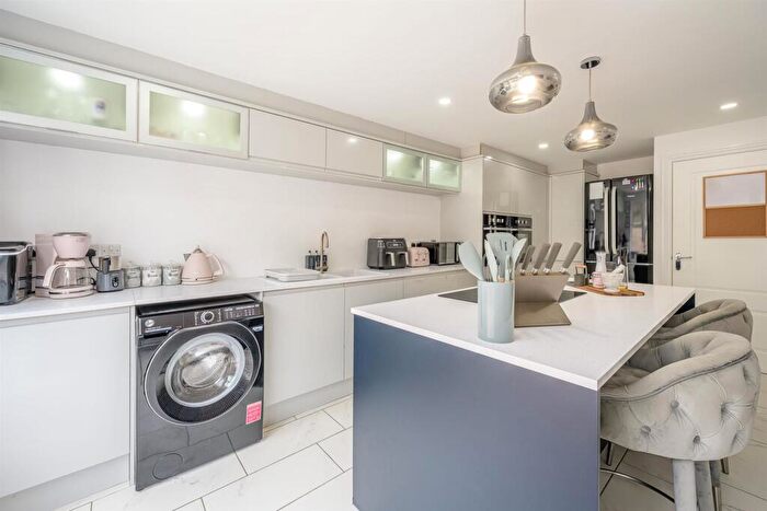 4 Bedroom Town House For Sale In The Breeze, Brierley Hill, DY5
