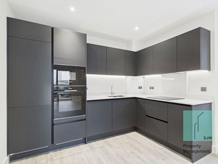 2 Bedroom Flat To Rent In Gwen Davis Way, Lilium Court, RM9