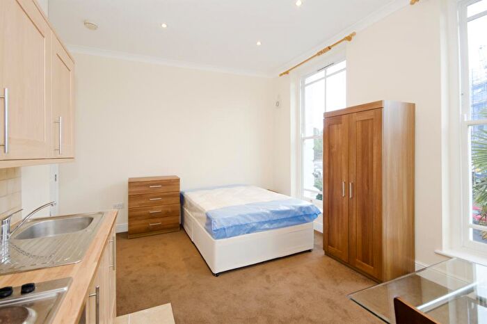 Flat To Rent In Torriano Avenue, Kentish Town, London, NW5