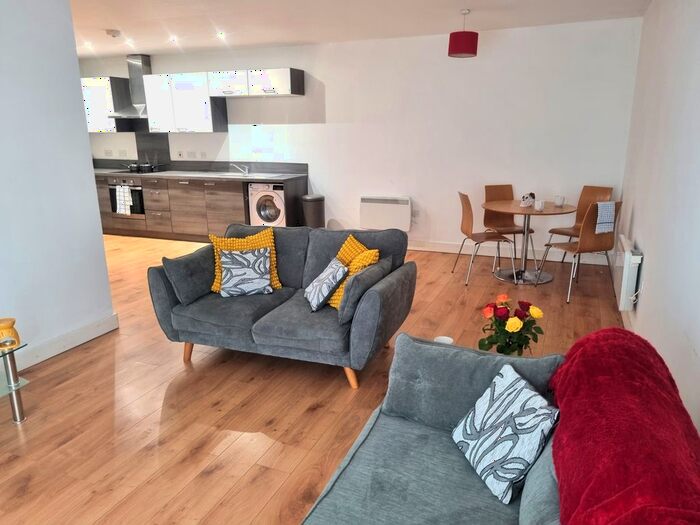 3 Bedroom Flat To Rent In New Union Street, Manchester, M4