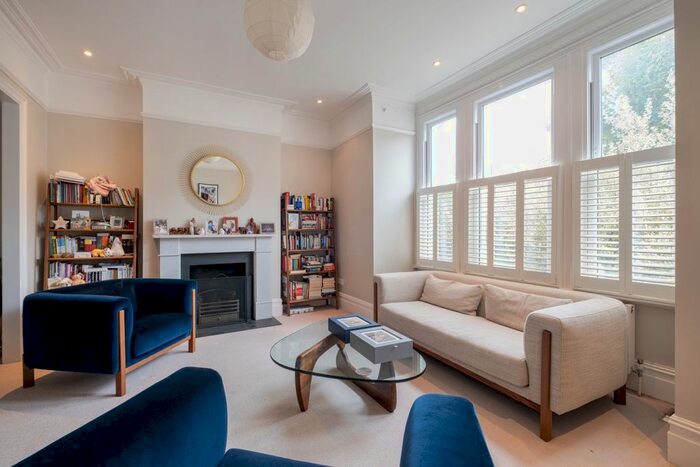 5 Bedroom End Of Terrace House To Rent In Hearnville Road, London, SW12