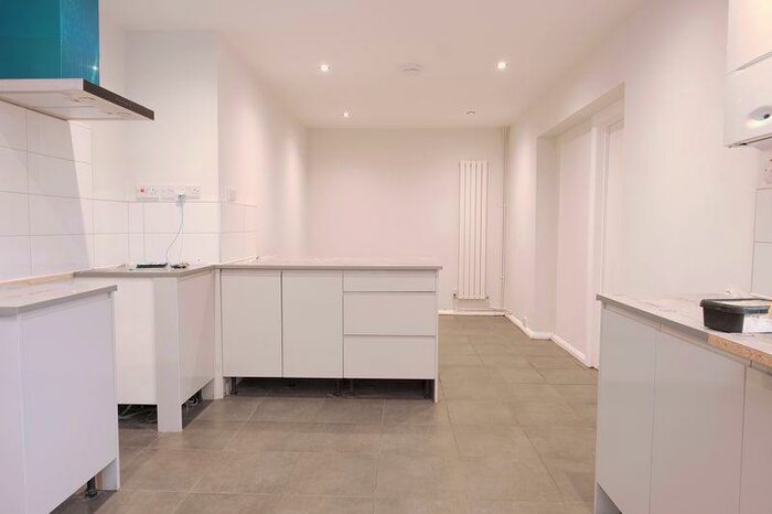 6 Bedroom Semi-Detached House To Rent In Hawkhurst Road, Brighton, BN1