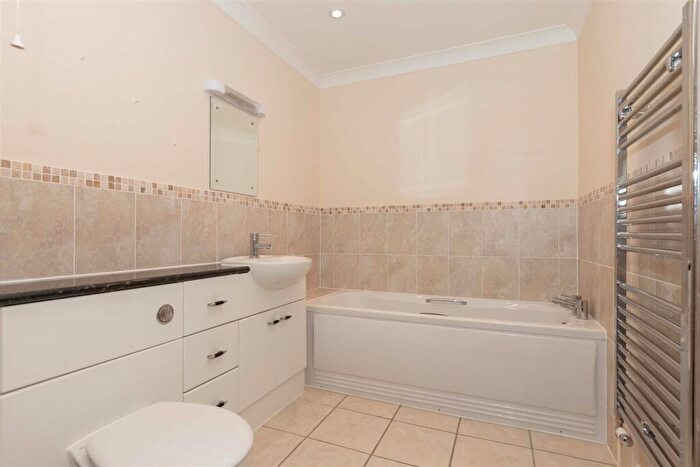 2 Bedroom Bungalow For Sale In Mill Road, Worthing, BN11