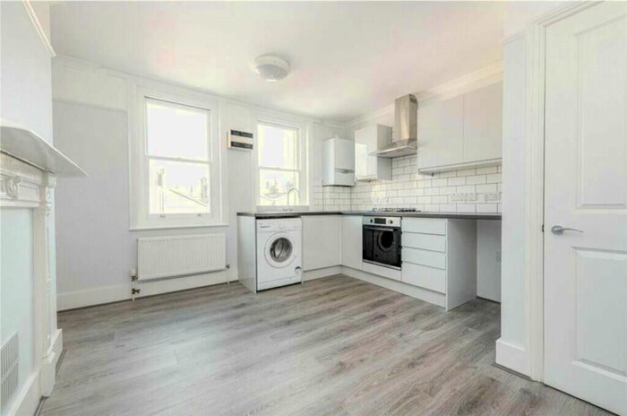 1 Bedroom Flat To Rent In Cleveland Street, London, W1T