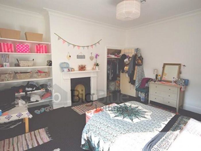 9 Bedroom House To Rent In Hyde Park Terrace, Leeds, LS6