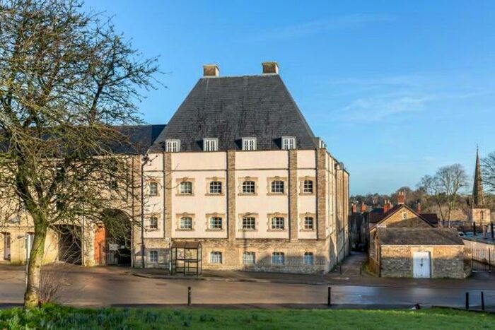 2 Bedroom Apartment To Rent In Gentle Street, Frome, BA11