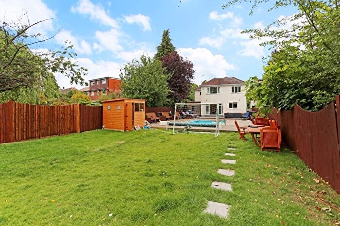 5 Bedroom Detached House To Rent In Edgwarebury Lane, Edgware, Middlesex, HA8