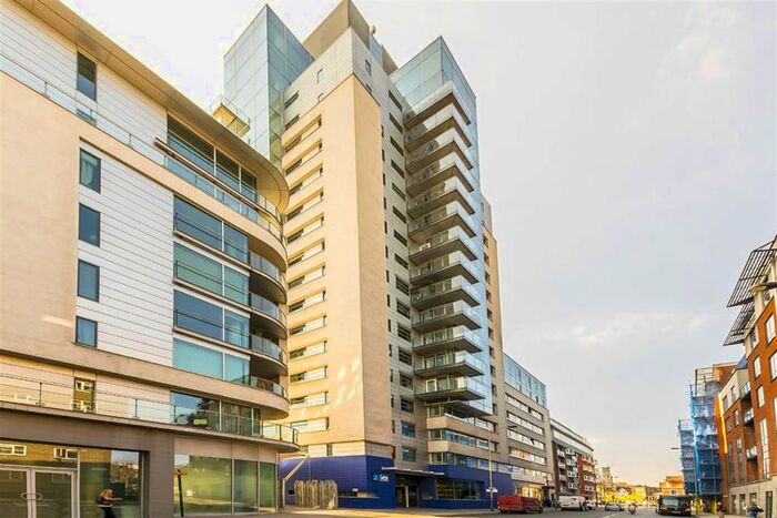 2 Bedroom Flat To Rent In Empire Square West, Empire Square, London SE1