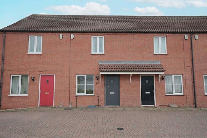 2 Bedroom Terraced House For Sale In Danes Close, Grimsby, DN32
