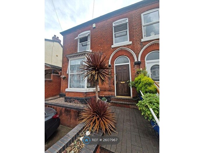 4 Bedroom End Of Terrace House To Rent In Sandwell Street, Walsall, WS1