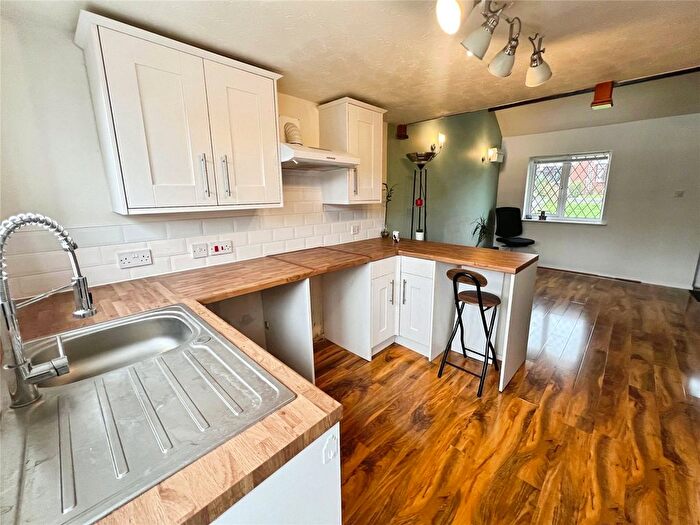 1 Bedroom Bungalow For Sale In Grasmere Avenue, Perton, Wolverhampton, WV6