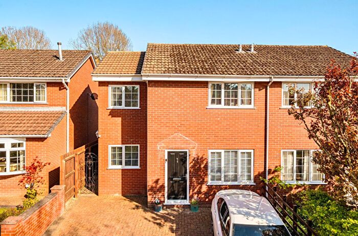 3 Bedroom Semi-Detached House For Sale In Sycamore Drive, Newtown, Powys, SY16