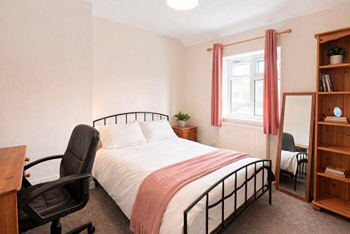 5 Bedroom Semi-Detached House To Rent In Colbourne Avenue, Brighton, BN2