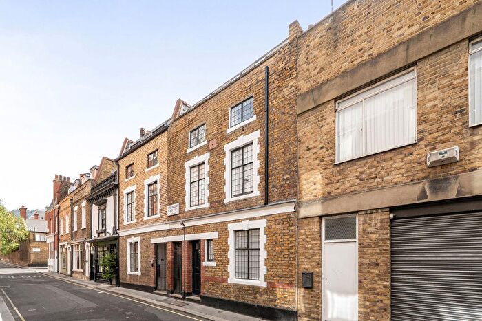 3 Bedroom Property For Sale In Greencoat Place, Westminster, London, SW1P