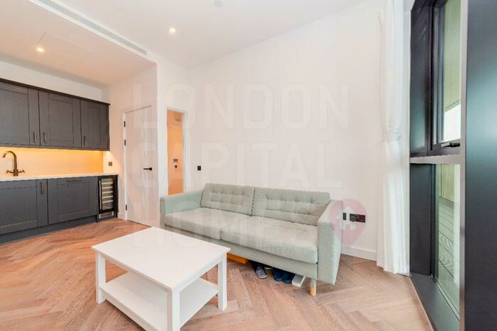2 Bedroom Apartment To Rent In Merino Gardens, London, E1W