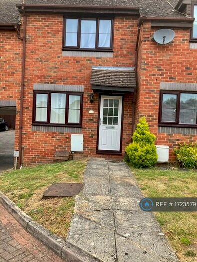 1 Bedroom Terraced House To Rent In The Cloisters, High Wycombe, HP13