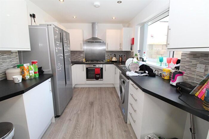 5 Bedroom Private Halls To Rent In Alexander Street, Cathays, Cardiff, CF24