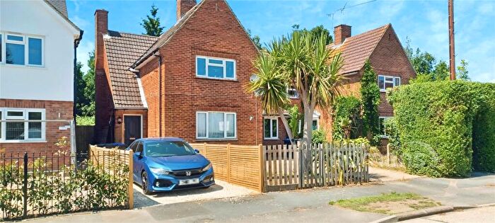 2 Bedroom Flat To Rent In The Green, Burnham, SL1