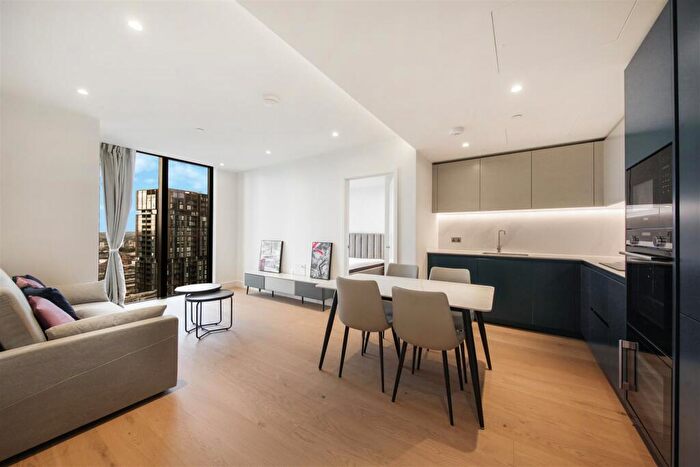 2 Bedroom Apartment To Rent In Marsh Wall, London, E14