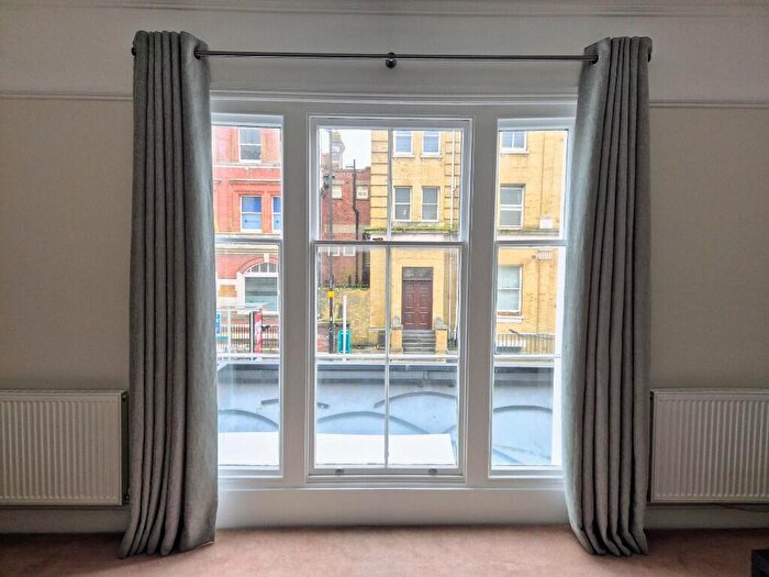 2 Bedroom Flat To Rent In Canute Road, Southampton, Hampshire, SO14