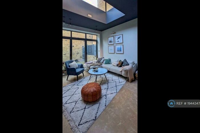 1 Bedroom Flat To Rent In Windmill Lane, London, E15