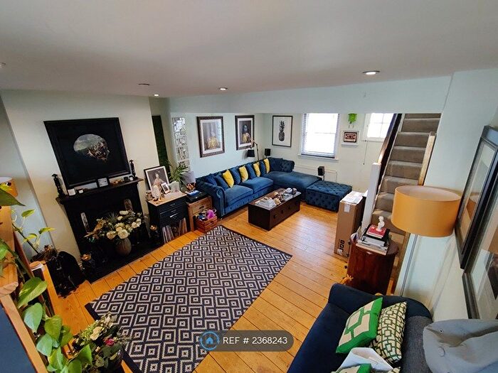 2 Bedroom Terraced House To Rent In Guildford Street, Brighton, BN1