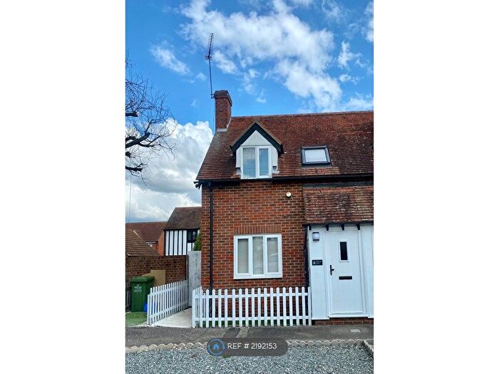 1 Bedroom Terraced House To Rent In Gate Lodge Square, Basildon, SS15