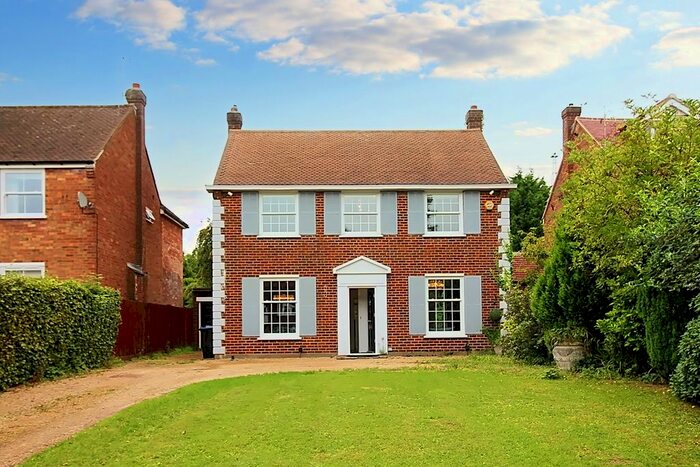 4 Bedroom Detached House To Rent In Pine Grove, Brookmans Park, Hatfield, AL9