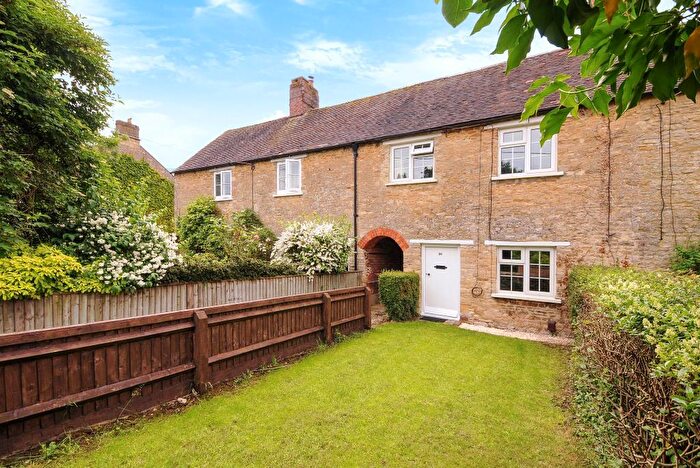 2 Bedroom Cottage To Rent In Kidlington, Oxfordshire, OX5