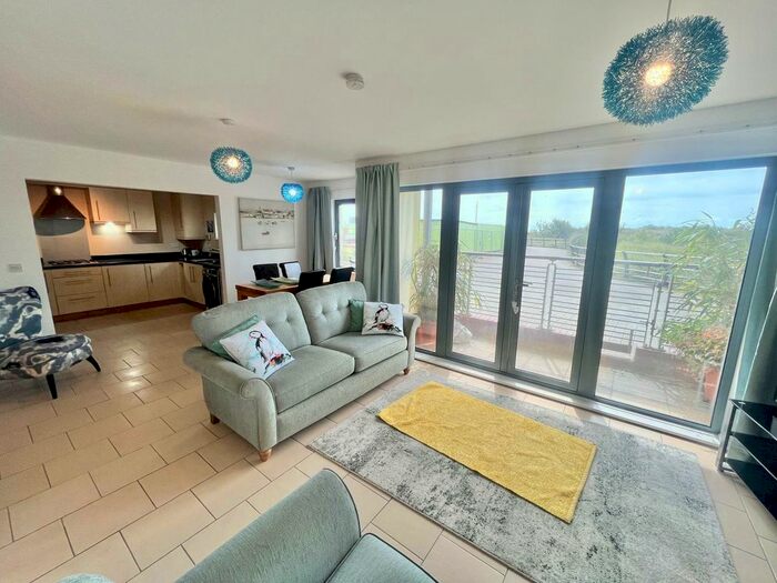 2 Bedroom Flat To Rent In Maritime Quarter, Swansea, SA1