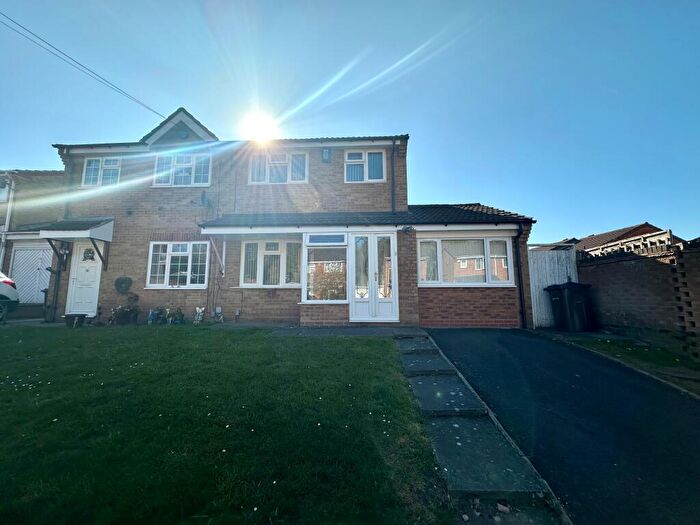 4 Bedroom House To Rent In Vintage Close, Stechford, B34
